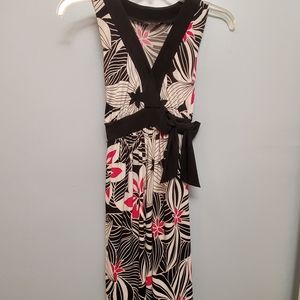 White pink and black summer dress, with belt..size Small.